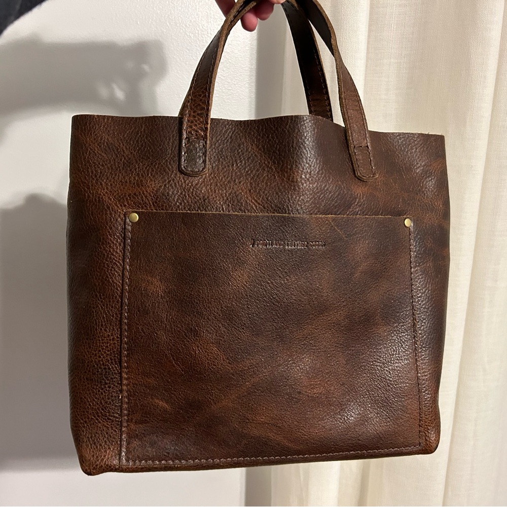 Portland Leather Badlands Medium Crossbody Bag